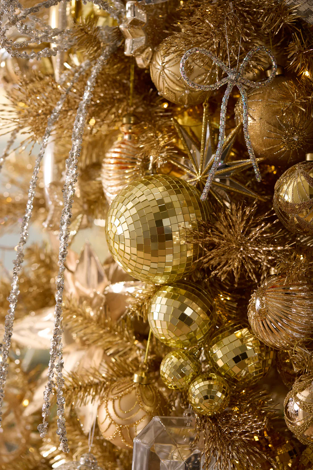 GOLD DECO BURST BAUBLE - Image 2