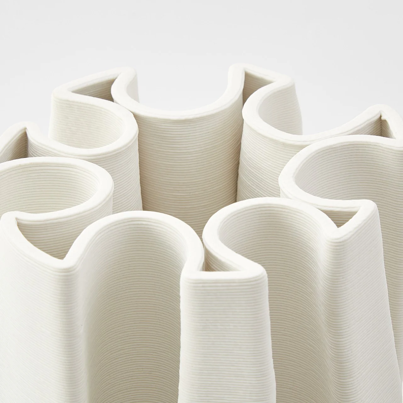 BOX PLEAT VASE - Image 4