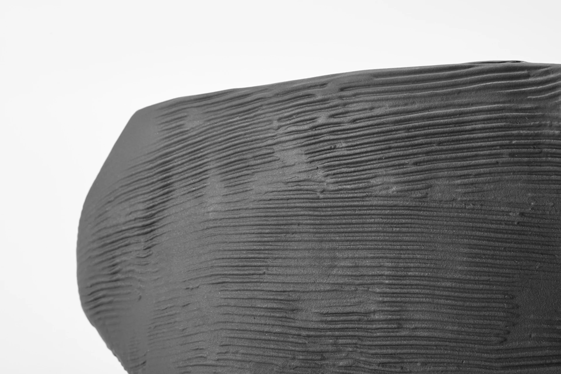 CHALK VASE EBONY - Image 3