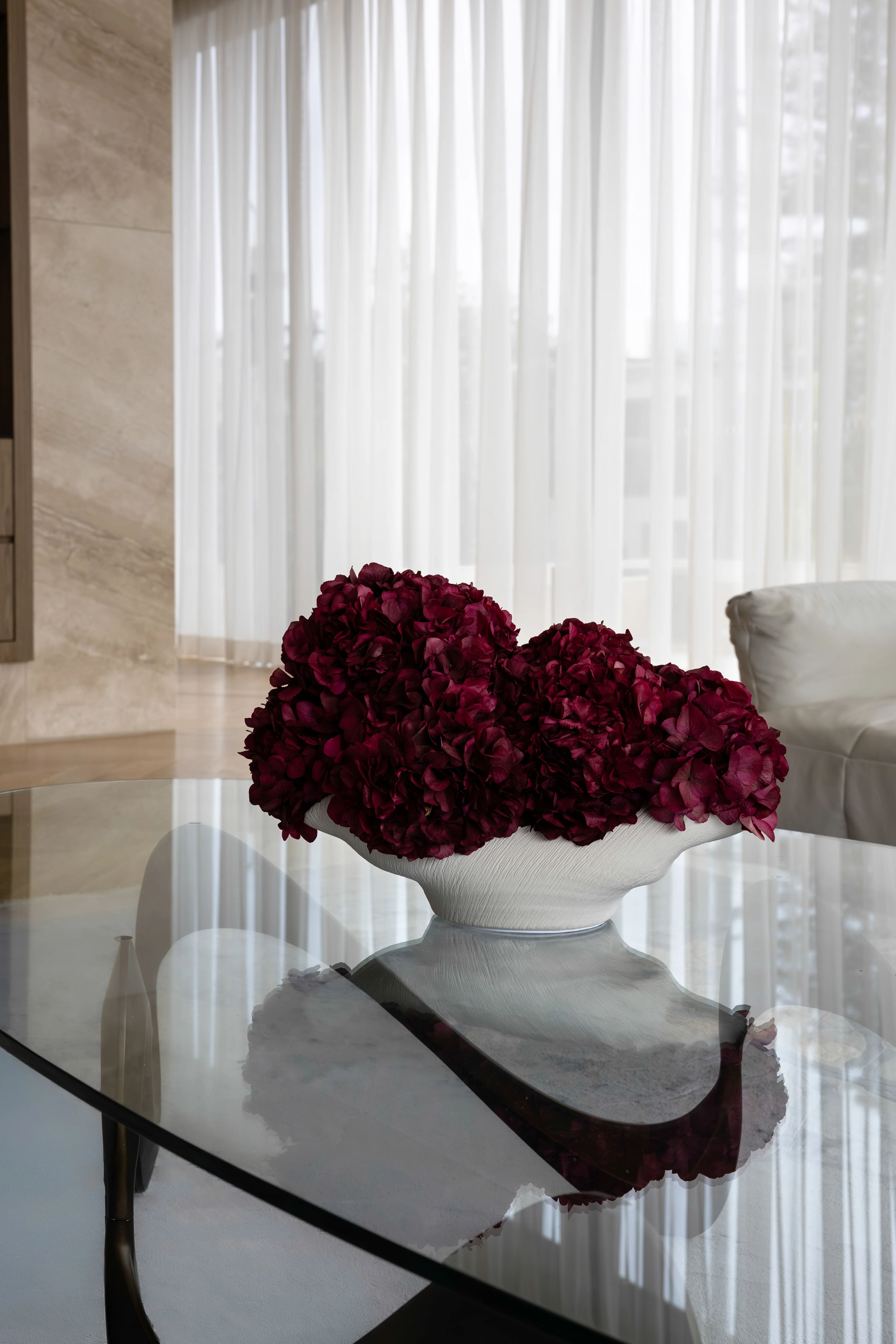 CHARLOTTE BURGUNDY PRESERVED HYDRANGEAS IN COSSE BOWL - Image 2