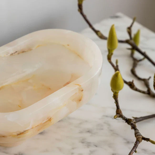 CoTHEORY | MUSE FOOTED OVAL TRAY - WHITE ONYX - Image 2