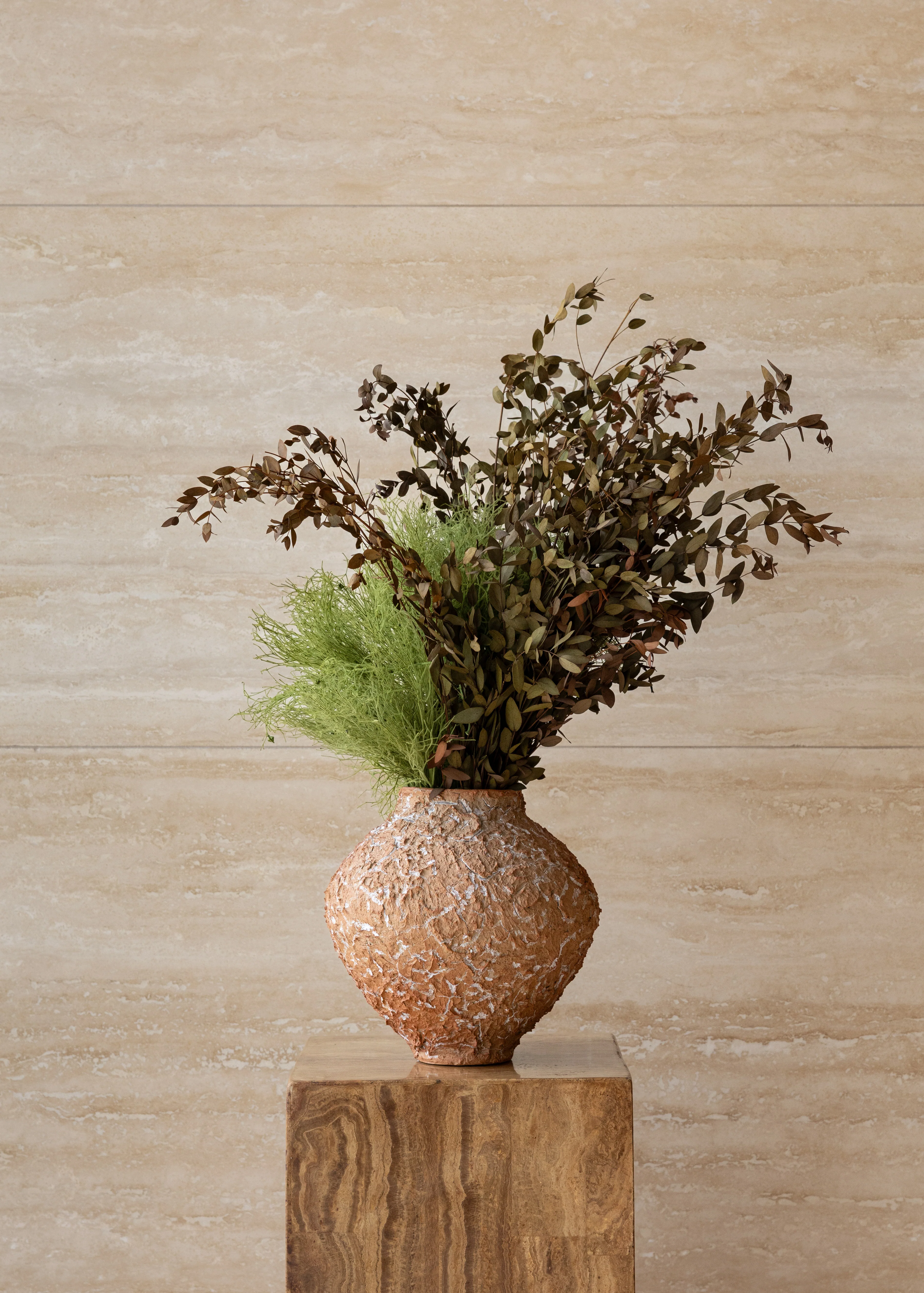 JADE PRESERVED FLOWER ARRANGEMENT IN MATERA VESSEL - Image 2