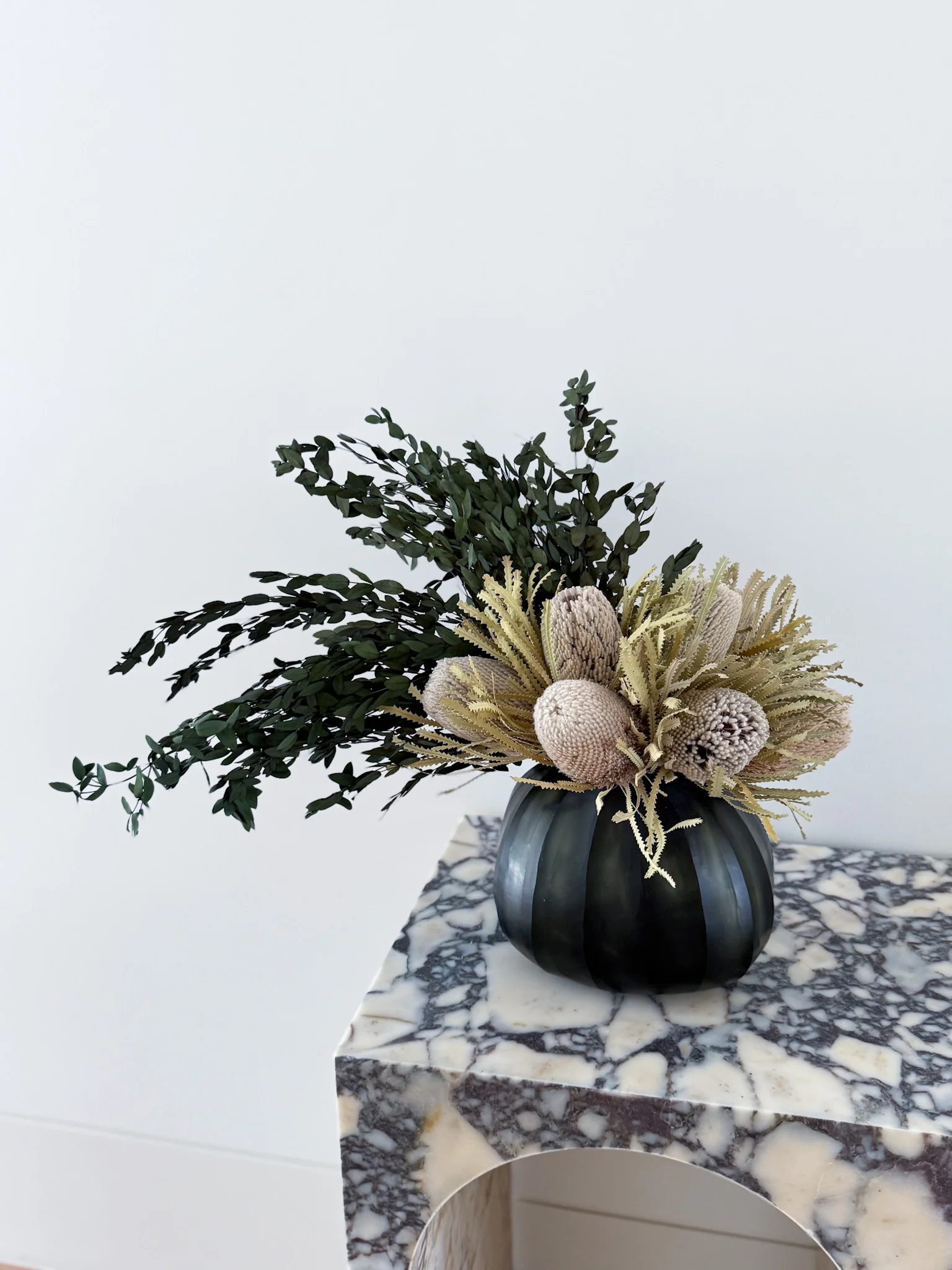 LUCY PRESERVED ARRANGEMENT IN AURA VASE MOSS - Image 2