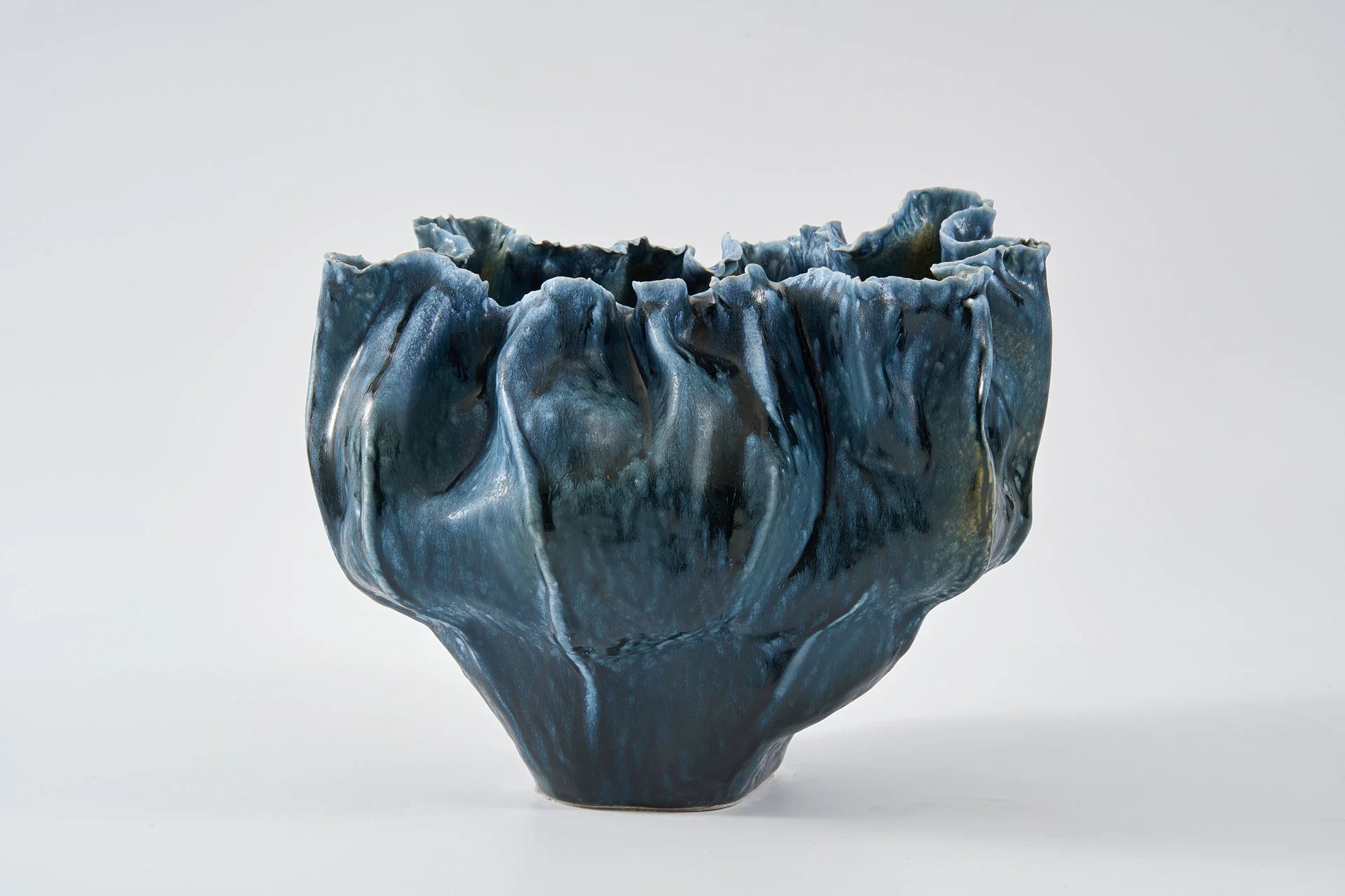 LUXORION VASE CYANEUS