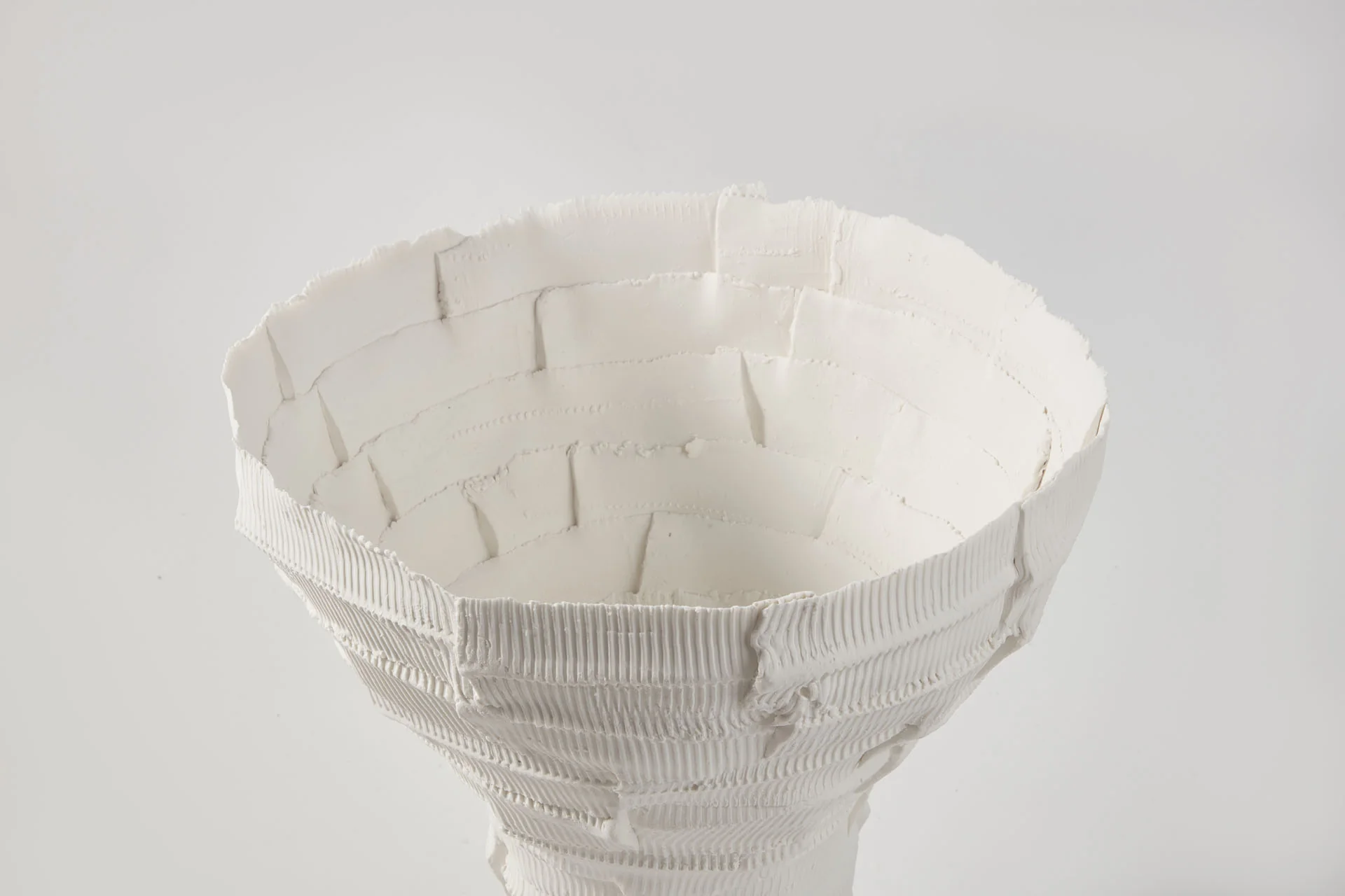 PONDEROSA VASE IVORY - Image 3